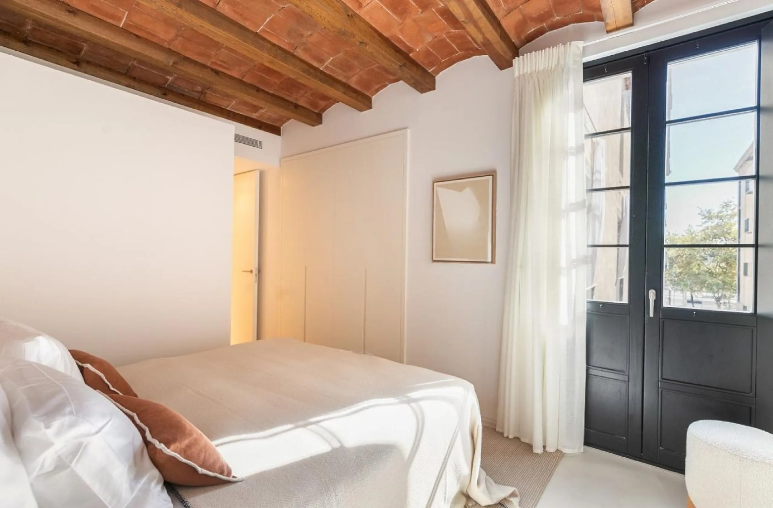 Elegant Furnished Luxury Apartment in El Gótico, Barcelona