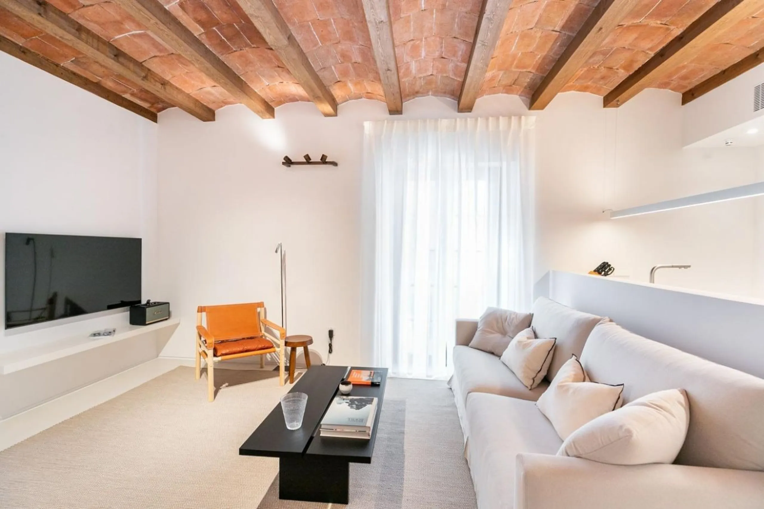 Elegant Furnished Luxury Apartment in El Gótico, Barcelona