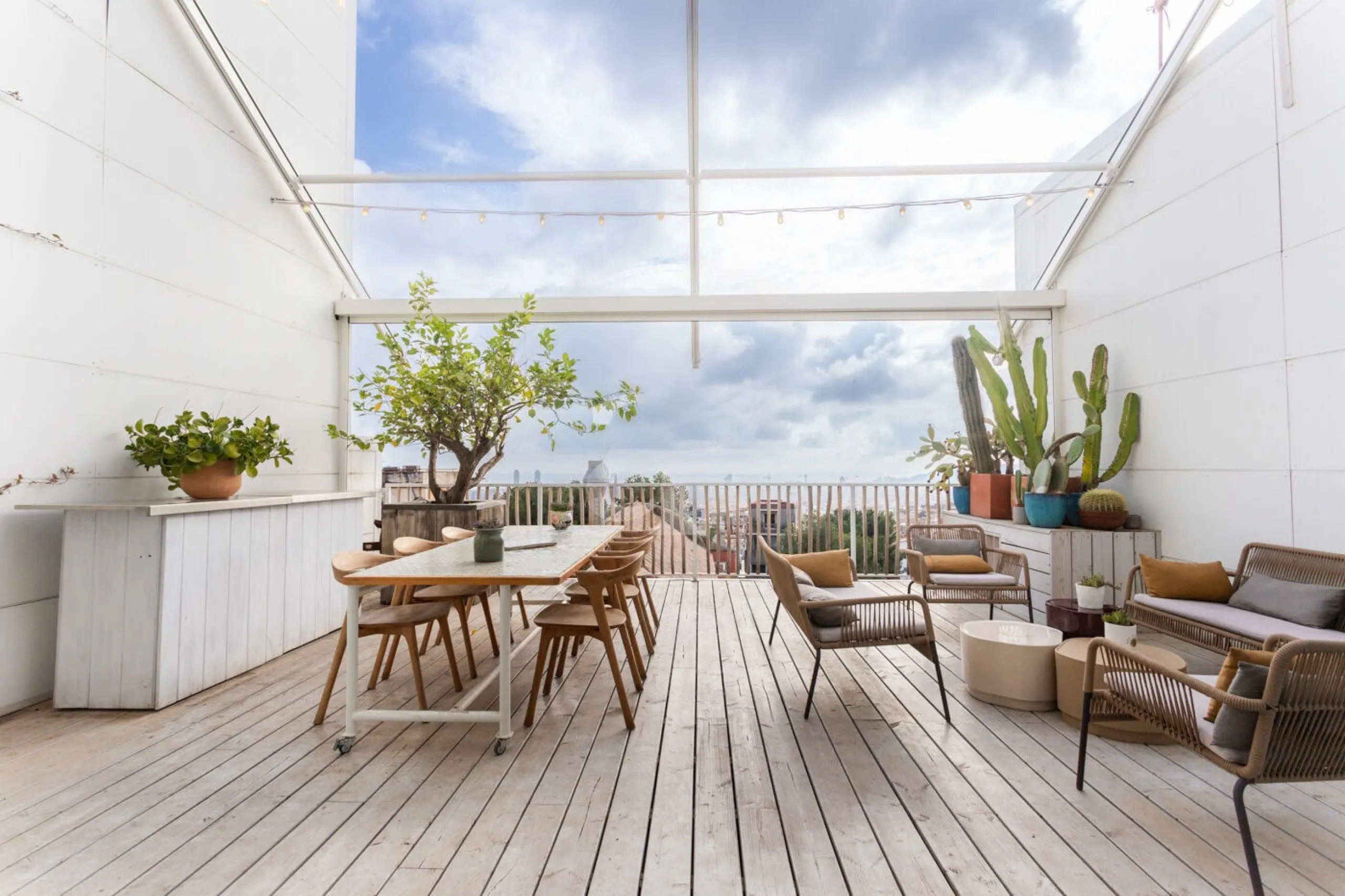 Stylish Mediterranean Home with Pool and Outdoor Terraces in Horta-Guinardó, Barcelona