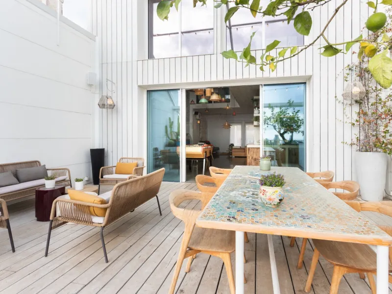 Stylish Mediterranean Home with Pool and Outdoor Terraces in Horta-Guinardó, Barcelona