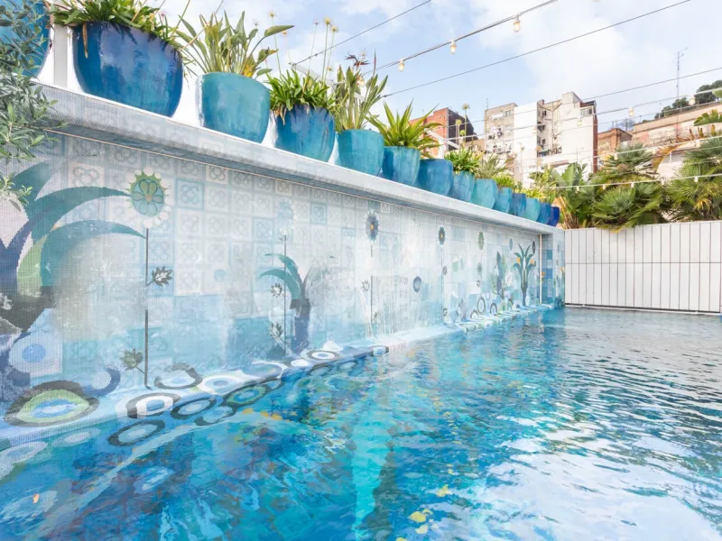 Stylish Mediterranean Home with Pool and Outdoor Terraces in Horta-Guinardó, Barcelona