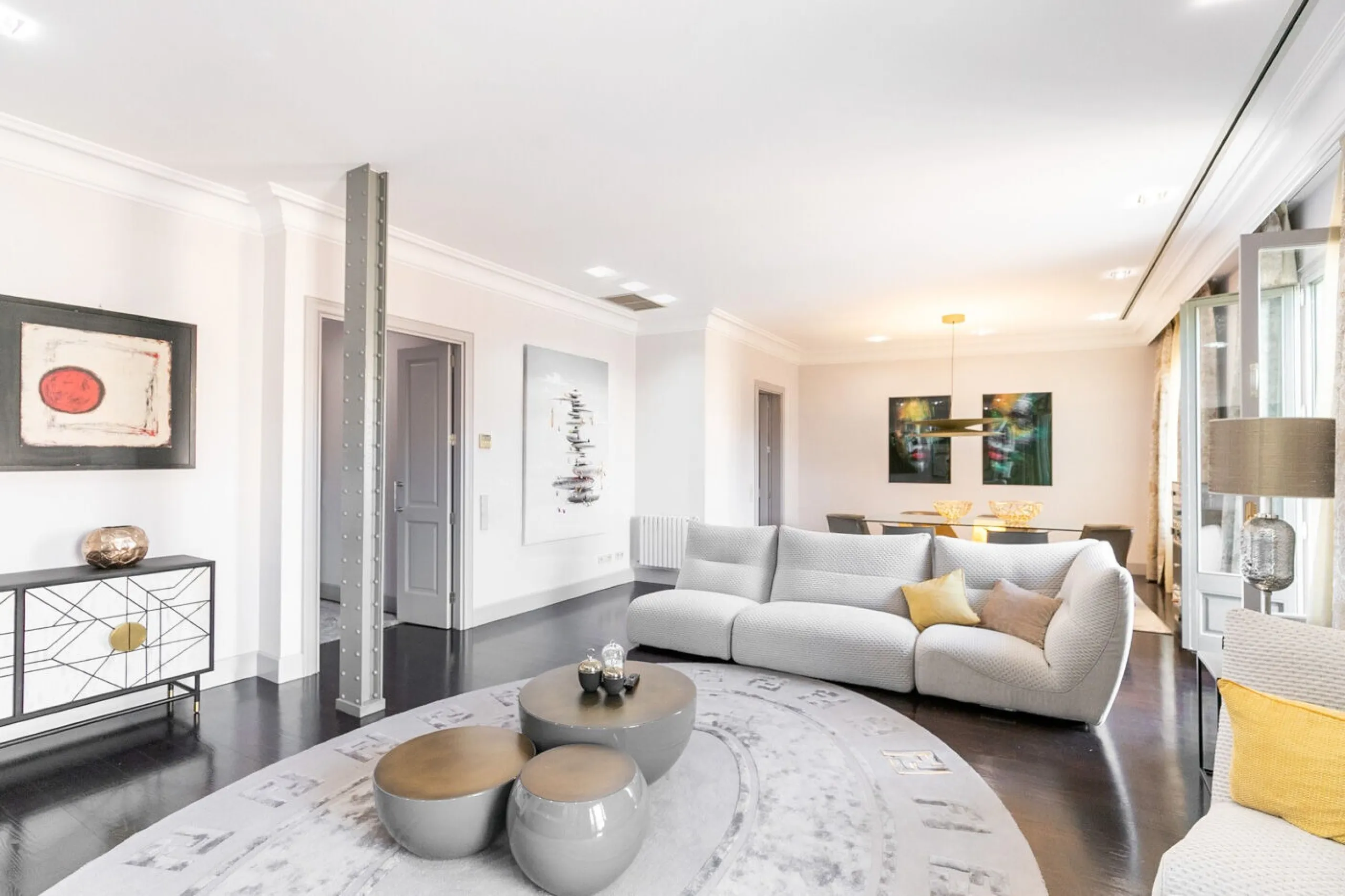 Elegant Apartment with High-Level Comfort on Passeig de Gracia, Barcelona
