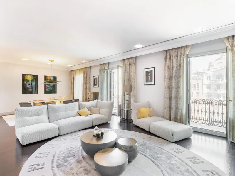 Elegant Apartment with High-Level Comfort on Passeig de Gracia, Barcelona