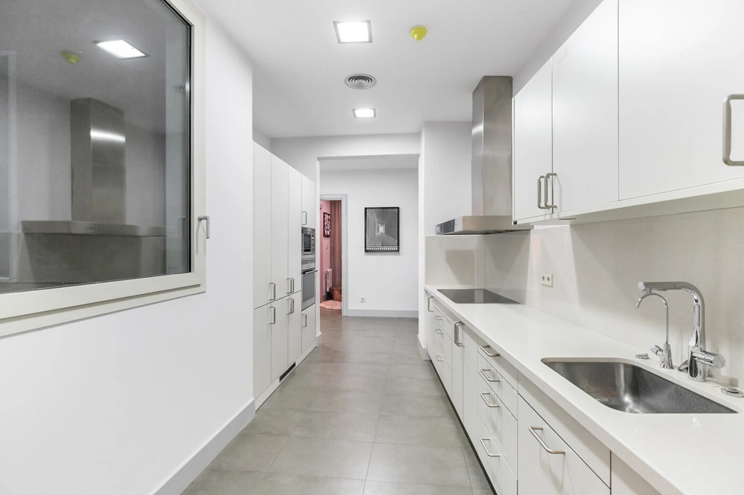 Elegant Apartment with High-Level Comfort on Passeig de Gracia, Barcelona