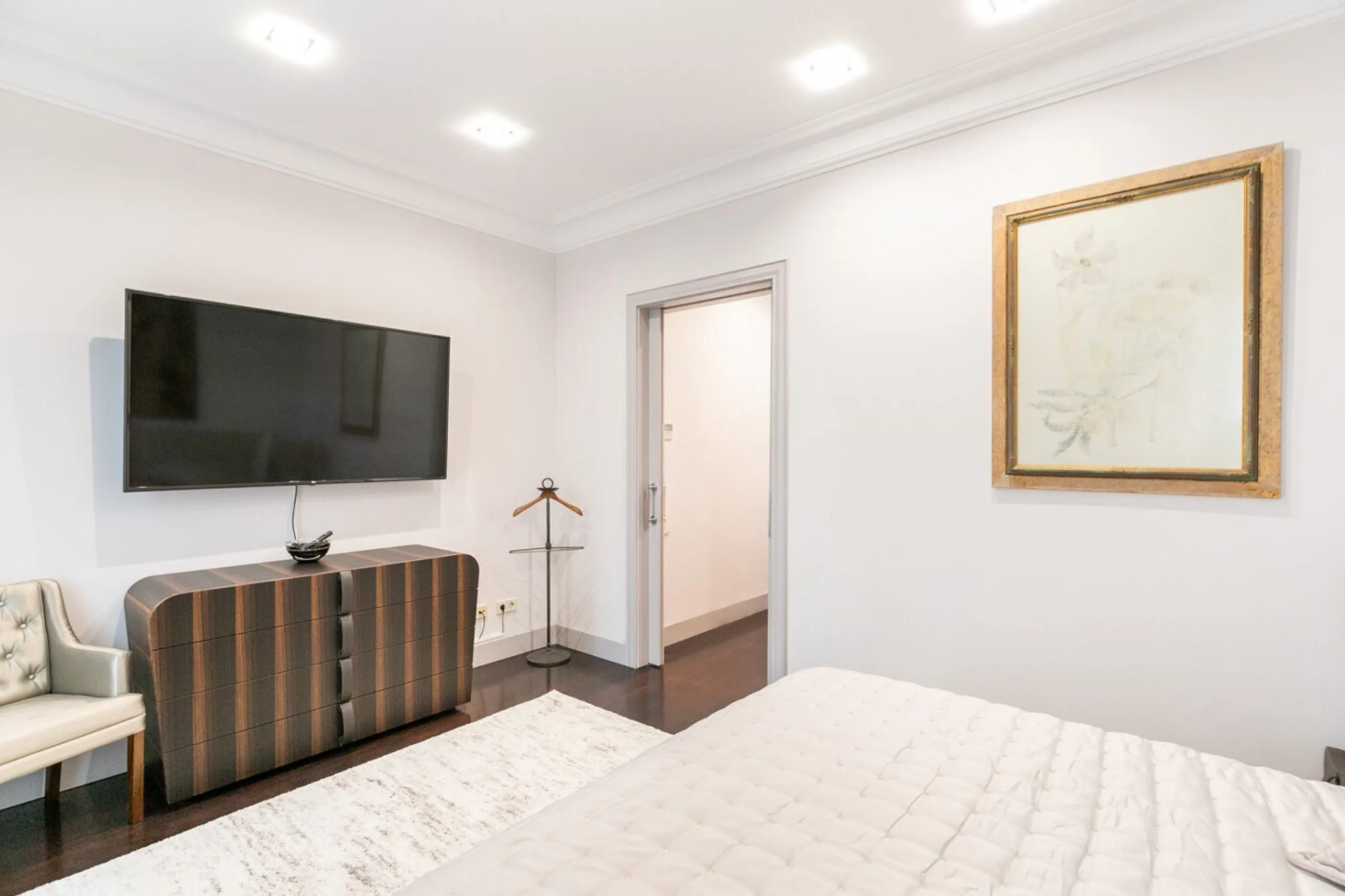 Elegant Apartment with High-Level Comfort on Passeig de Gracia, Barcelona