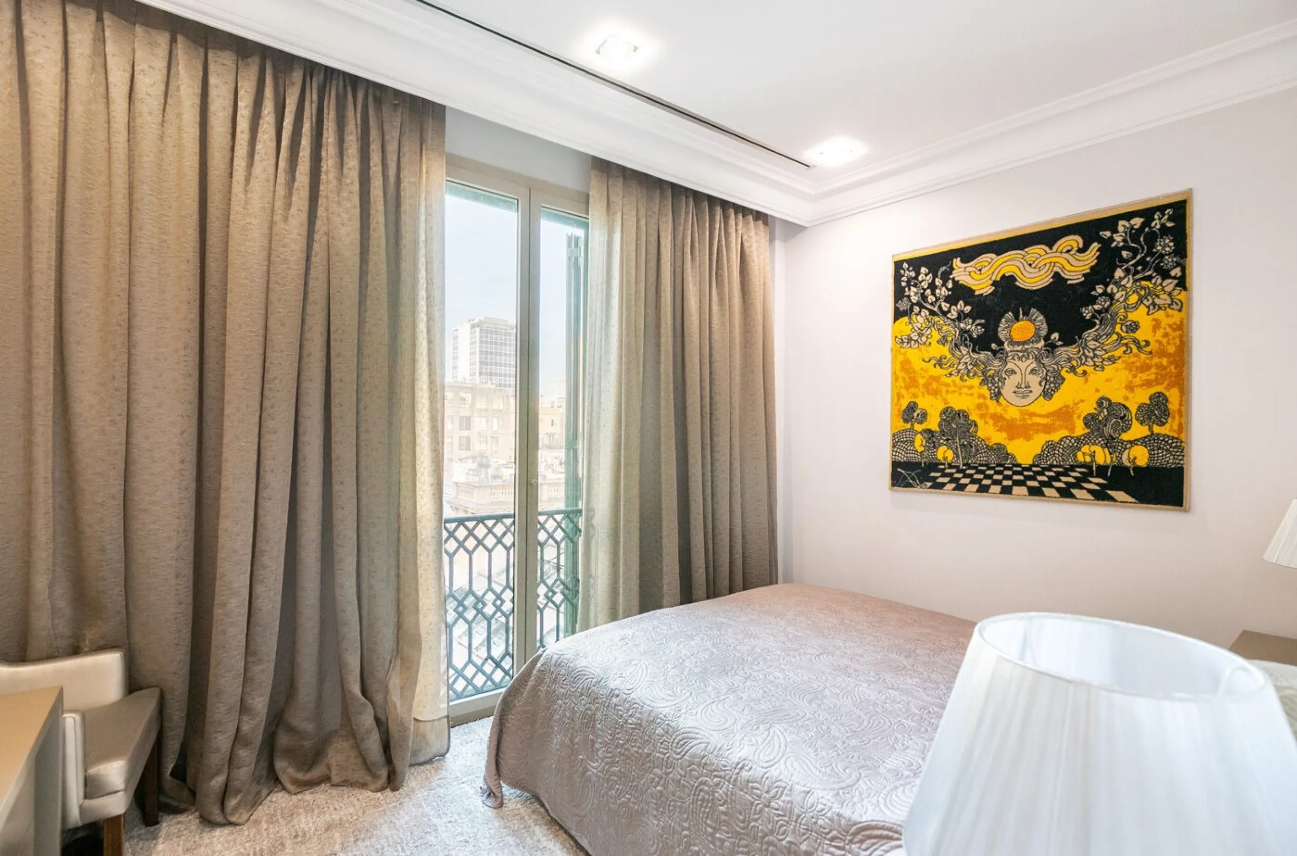 Elegant Apartment with High-Level Comfort on Passeig de Gracia, Barcelona