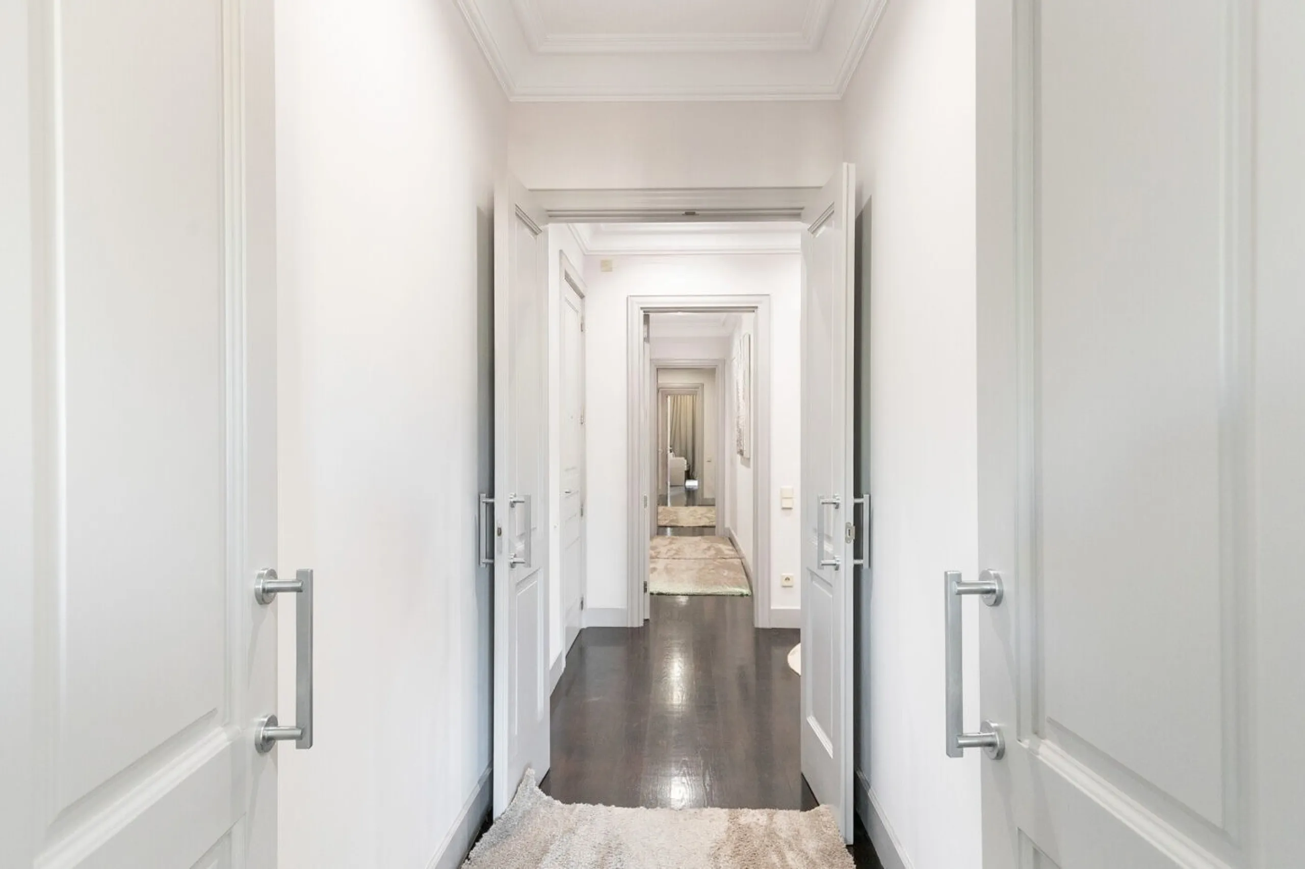 Elegant Apartment with High-Level Comfort on Passeig de Gracia, Barcelona