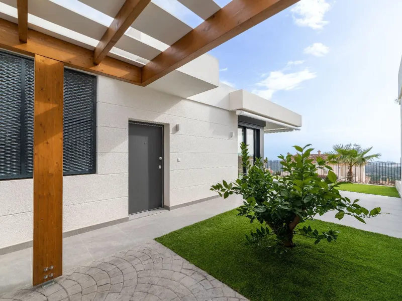 Exclusive Collection of Villas with Sea Views in Polop, Alicante
