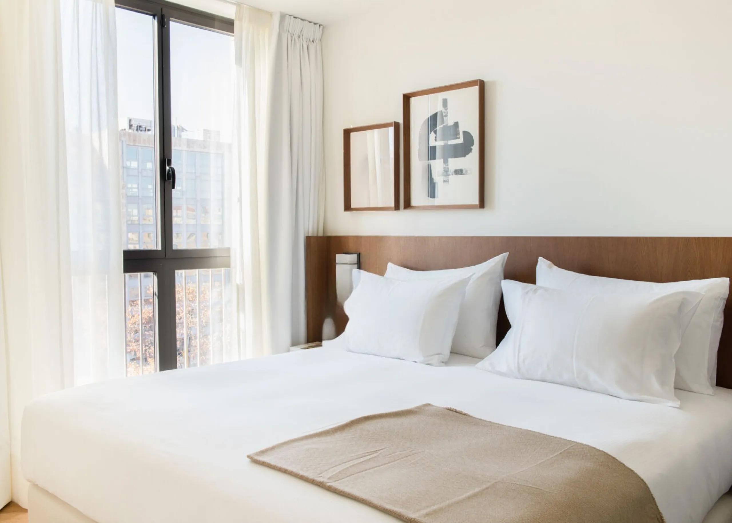 Luxury Penthouse with Terrace and Concierge Services on Passeig de Gracia, Barcelona