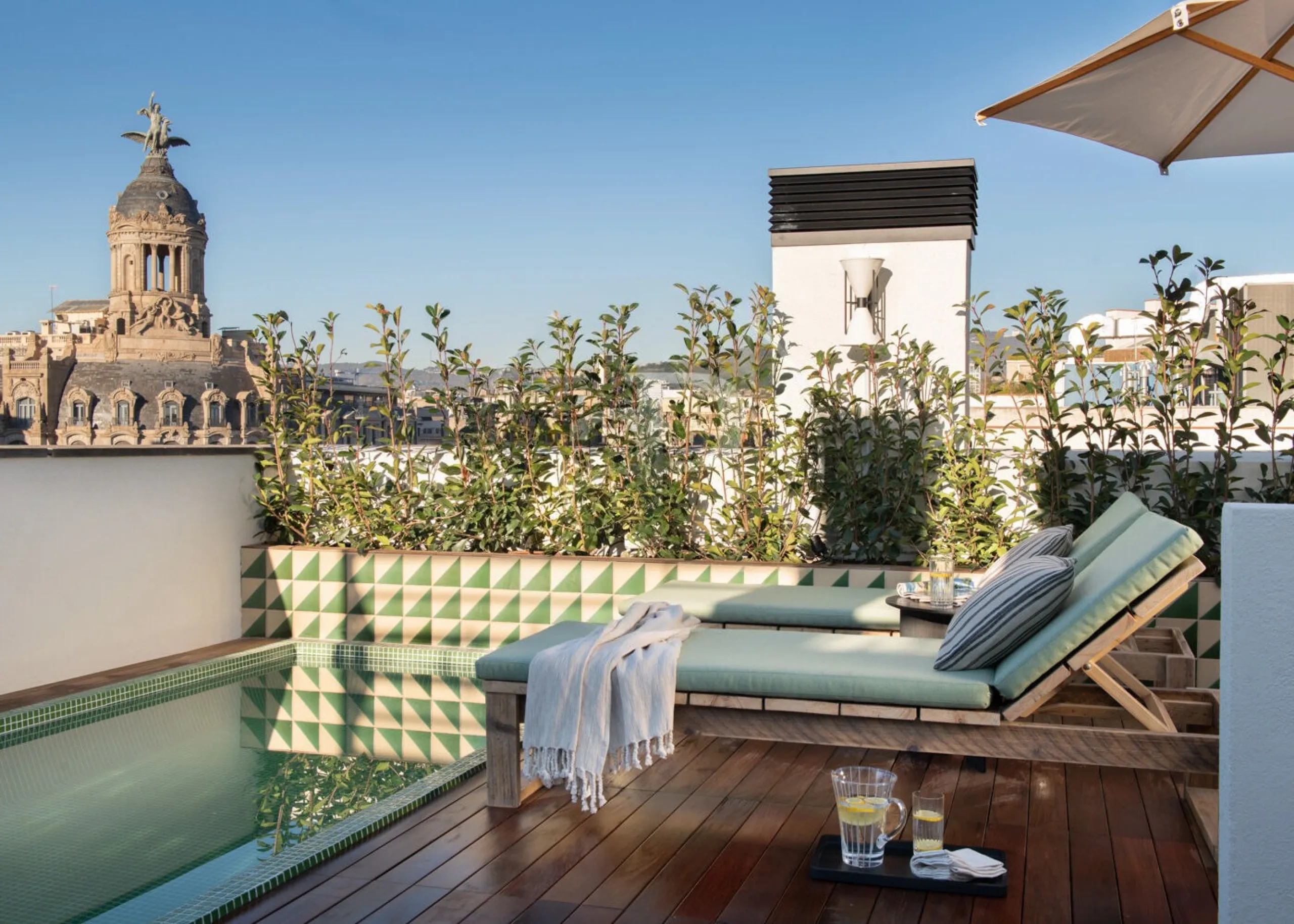 Luxury Penthouse with Terrace and Concierge Services on Passeig de Gracia, Barcelona