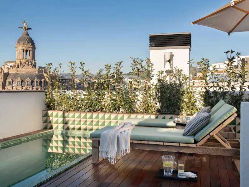 Luxury Penthouse with Terrace and Concierge Services on Passeig de Gracia, Barcelona