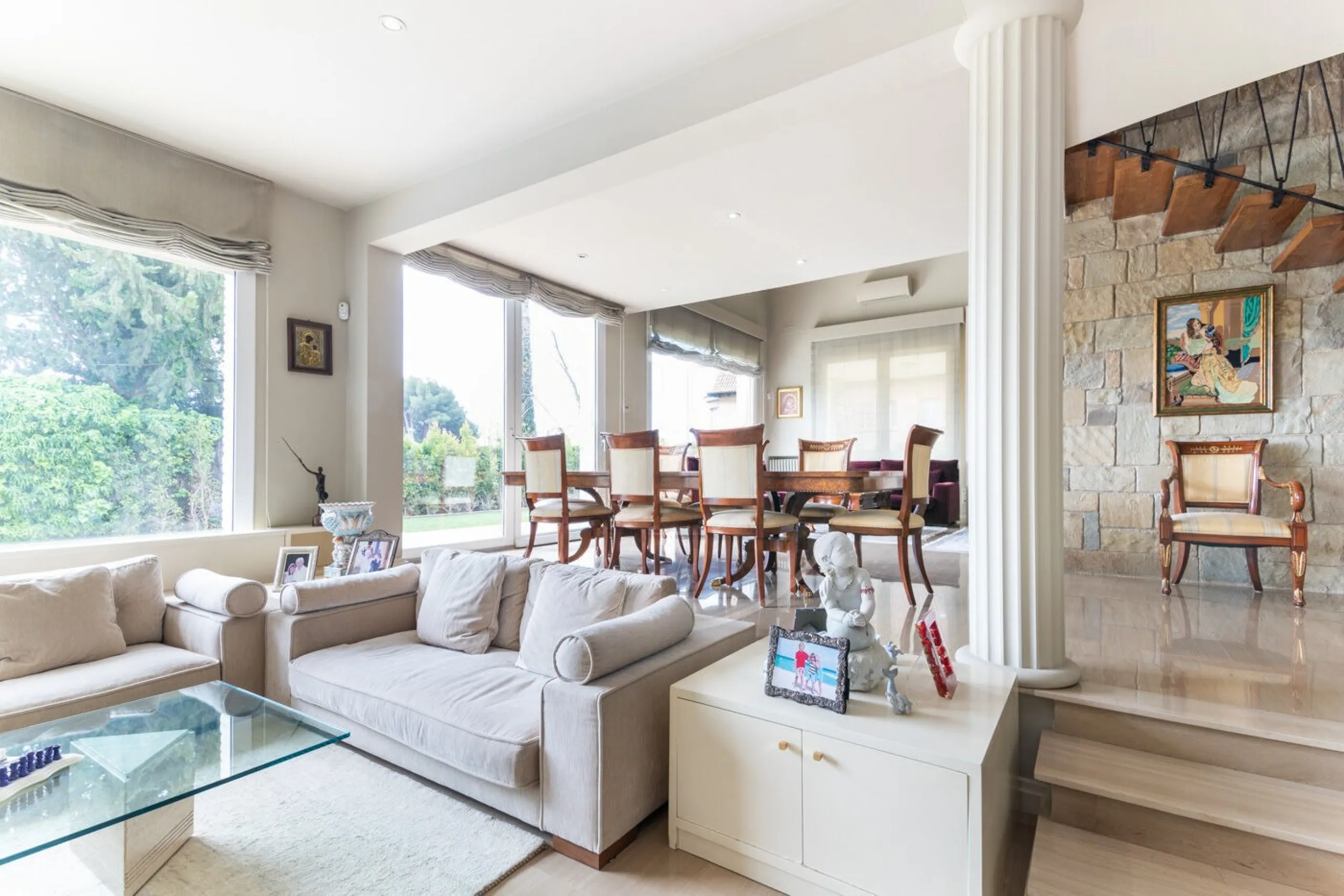 Stylish House with Garden and Private Pool in Pedralbes, Barcelona