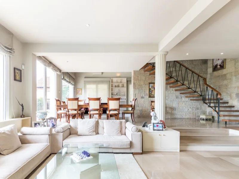 Stylish House with Garden and Private Pool in Pedralbes, Barcelona