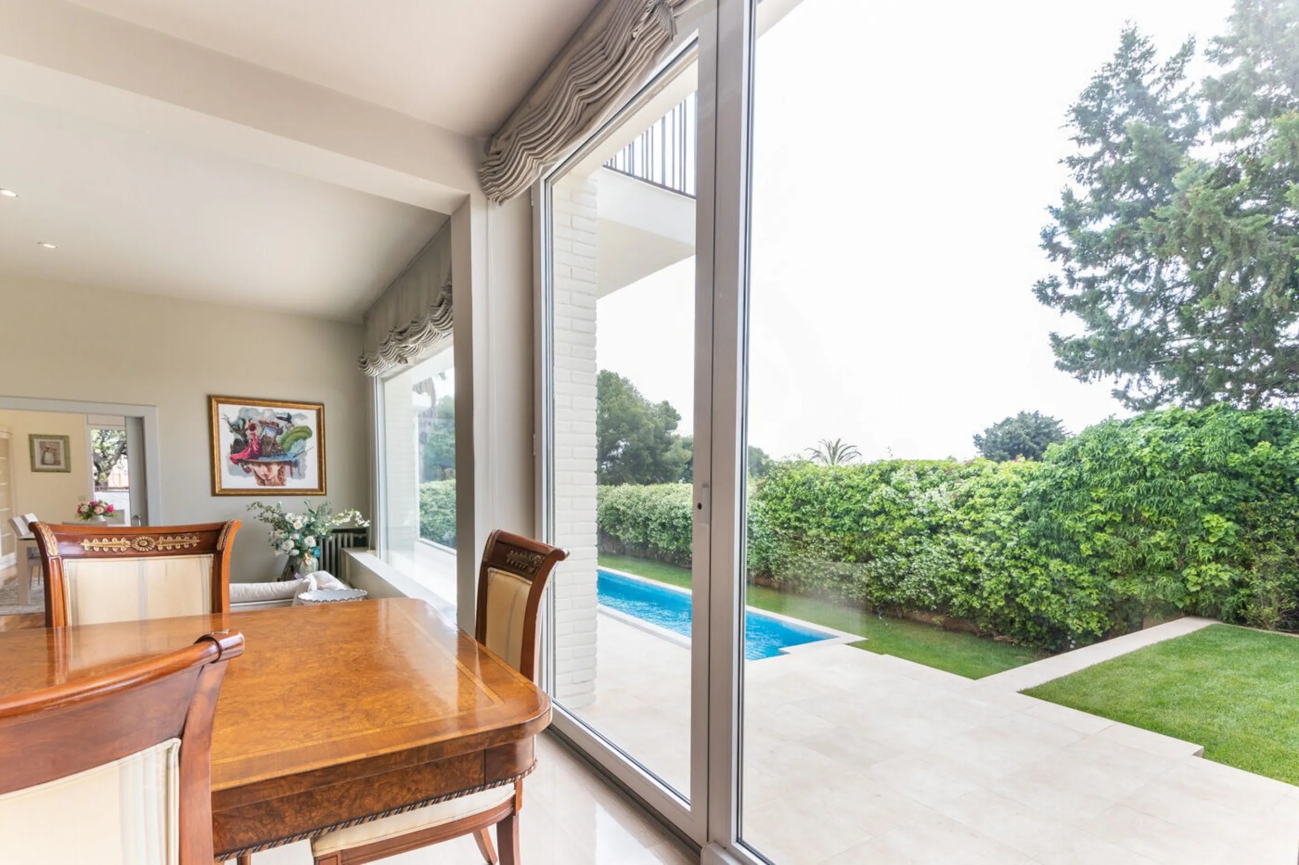 Stylish House with Garden and Private Pool in Pedralbes, Barcelona