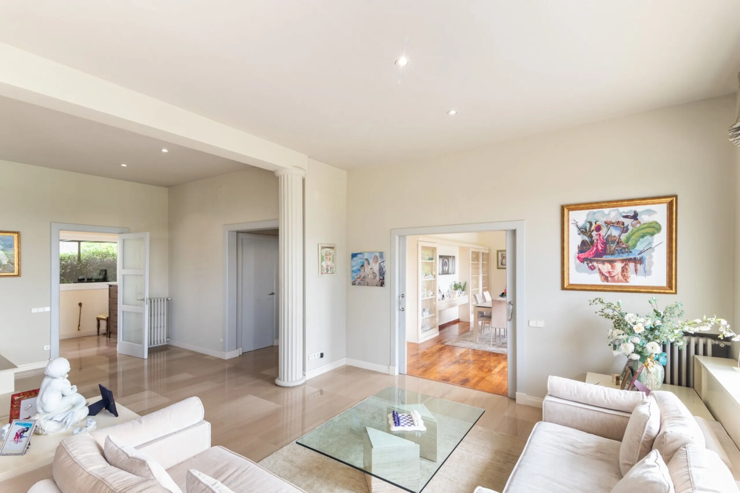 Stylish House with Garden and Private Pool in Pedralbes, Barcelona
