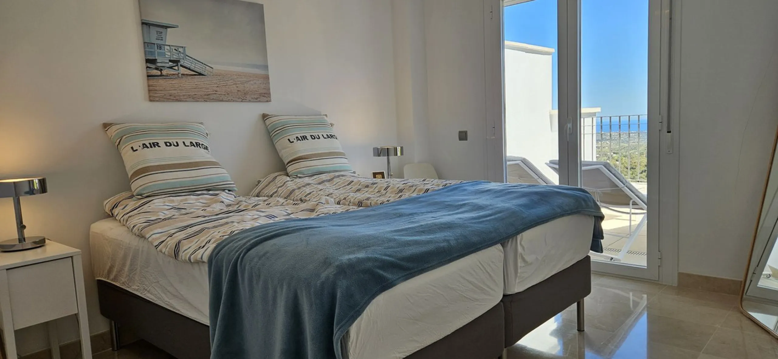 Apartment - Penthouse в продаже в Marbella, Málaga. В доме 3 спален и 2 ванных комнат. Площадь дома 114 м²