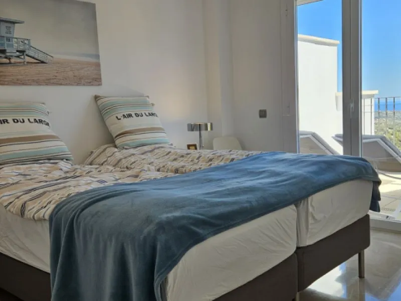 Apartment - Penthouse в продаже в Marbella, Málaga. В доме 3 спален и 2 ванных комнат. Площадь дома 114 м²