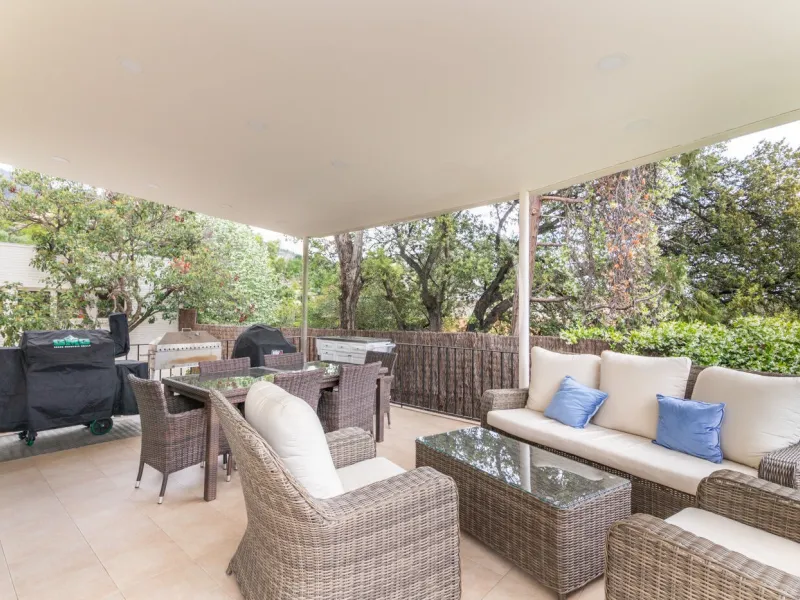 Stylish House with Garden and Private Pool in Pedralbes, Barcelona
