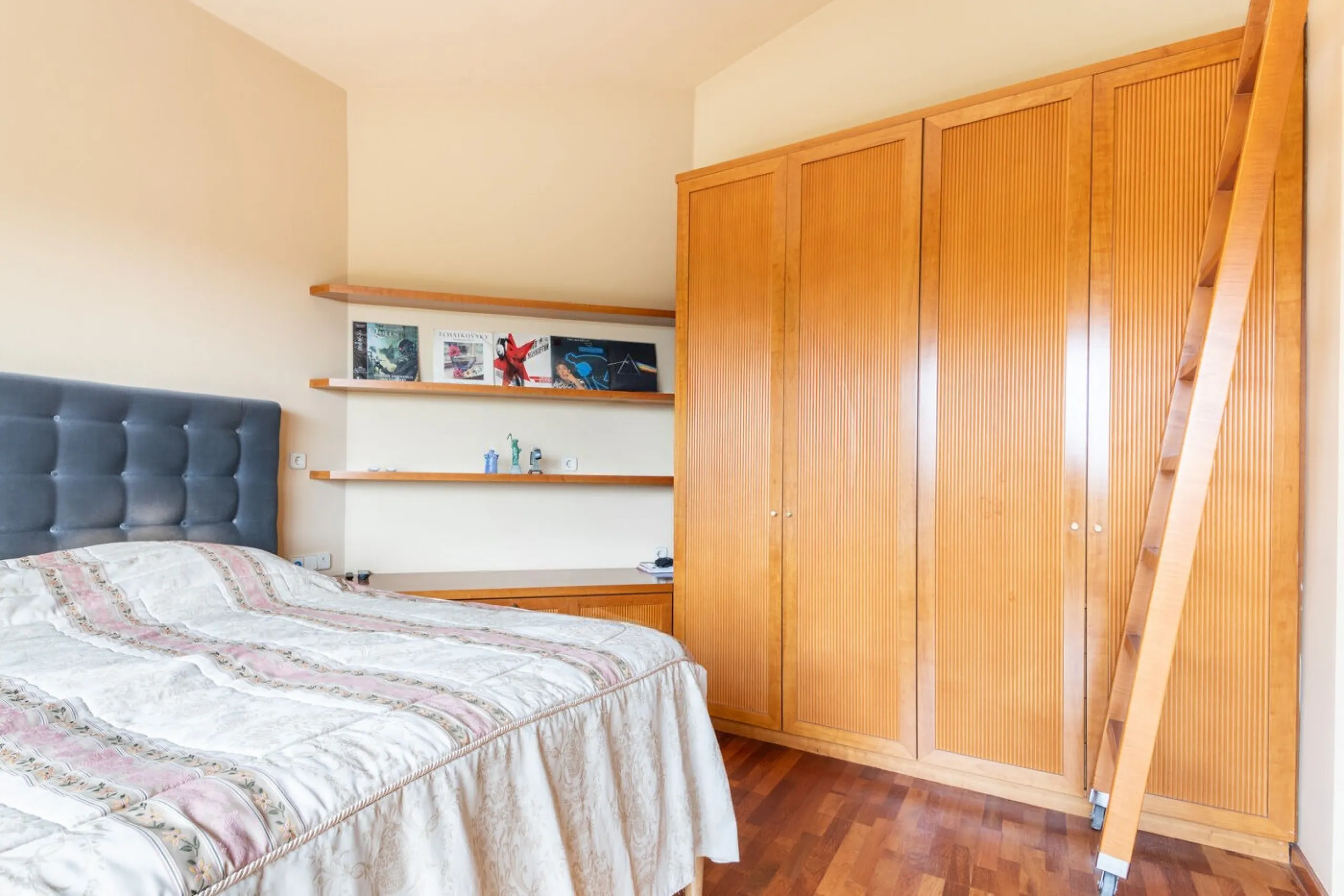 Stylish House with Garden and Private Pool in Pedralbes, Barcelona