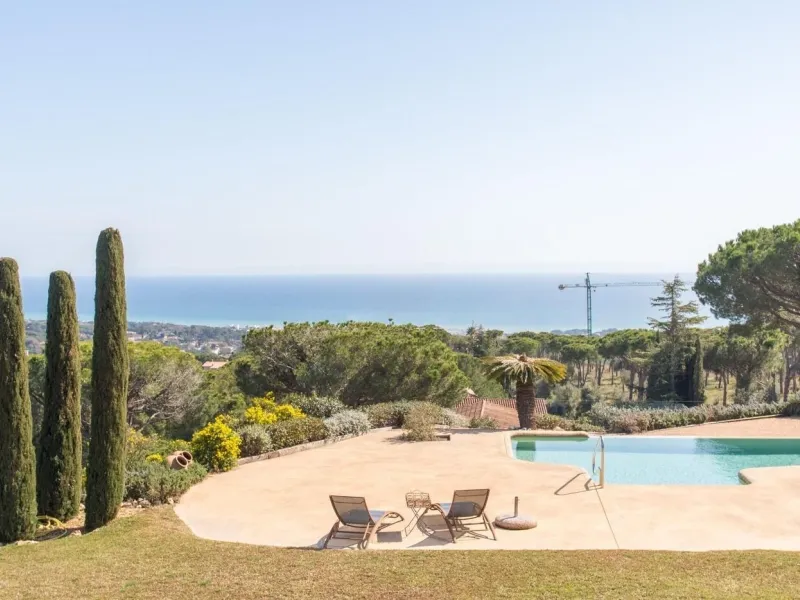 Encantadora casa con vistas al mar en Sant Andreu de Llavaneres, Costa del Maresme, Barcelona