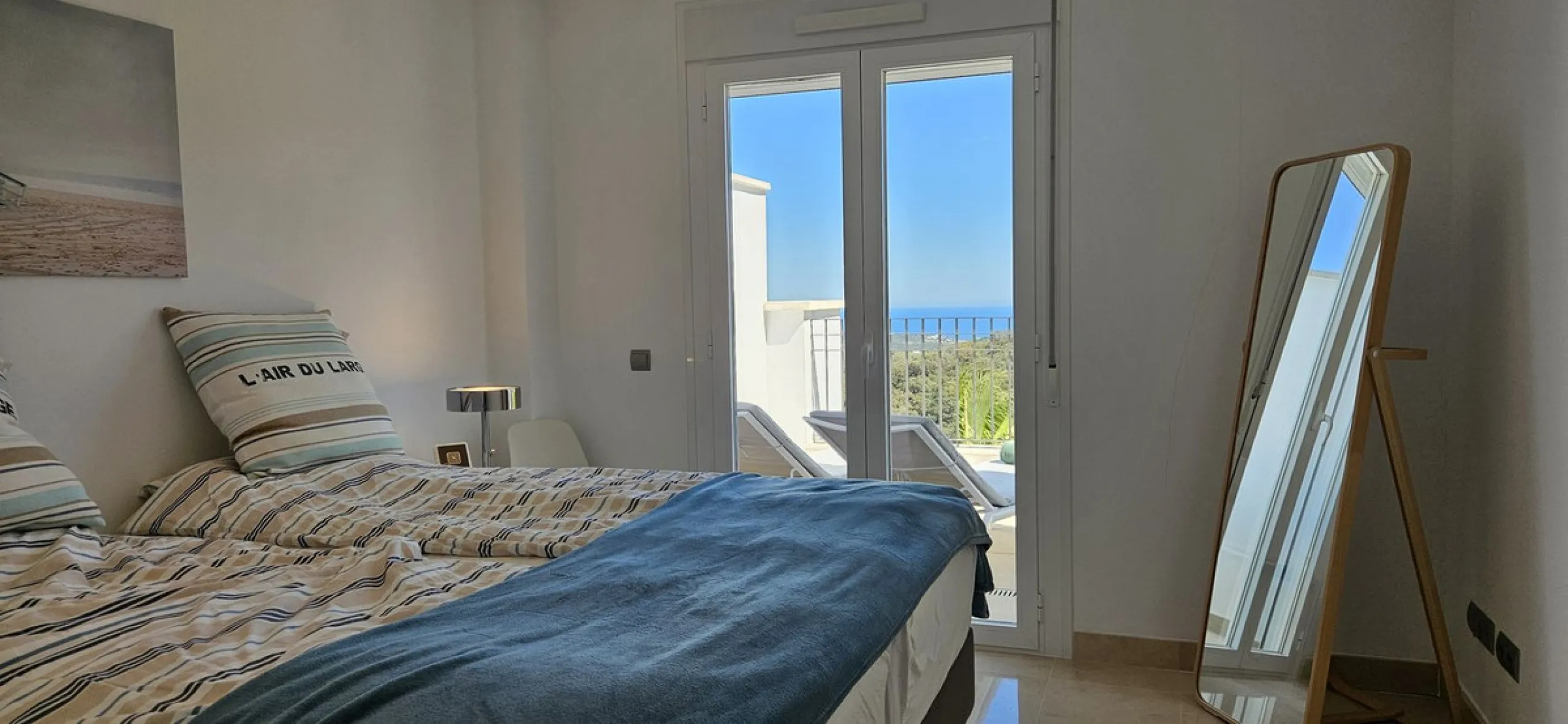 Apartment - Penthouse в продаже в Marbella, Málaga. В доме 3 спален и 2 ванных комнат. Площадь дома 114 м²