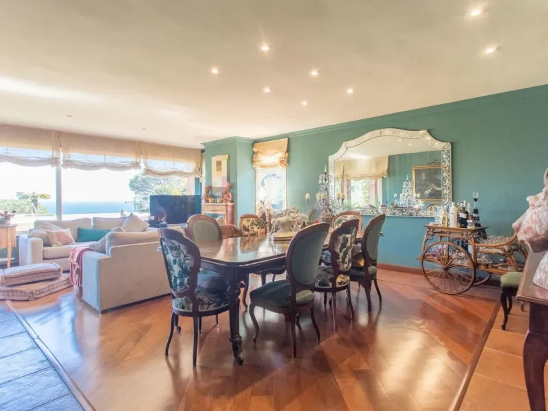 Encantadora casa con vistas al mar en Sant Andreu de Llavaneres, Costa del Maresme, Barcelona