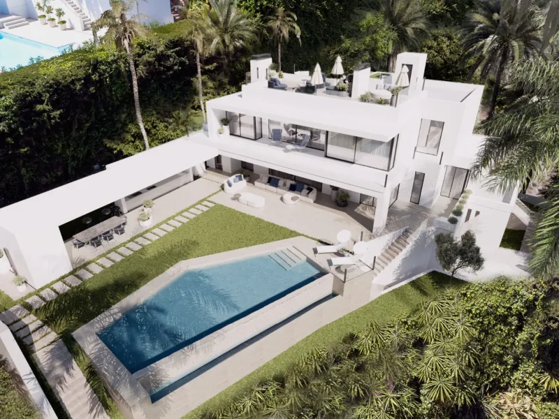 Luxury Villa in a Gated Community with Sea Views in Cascada de Camoján, Marbella