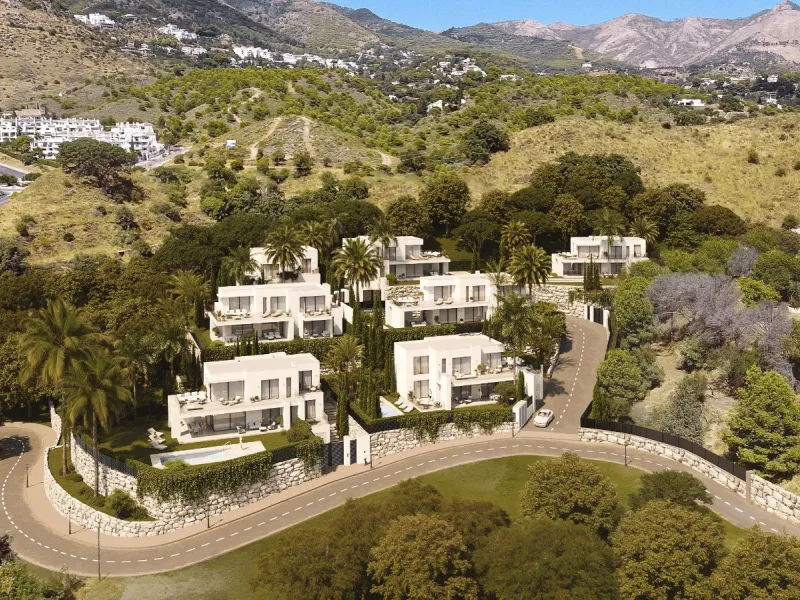 Contemporary Villa with Sea and Mountain Views in an Exclusive Private Development in Mijas, Málaga