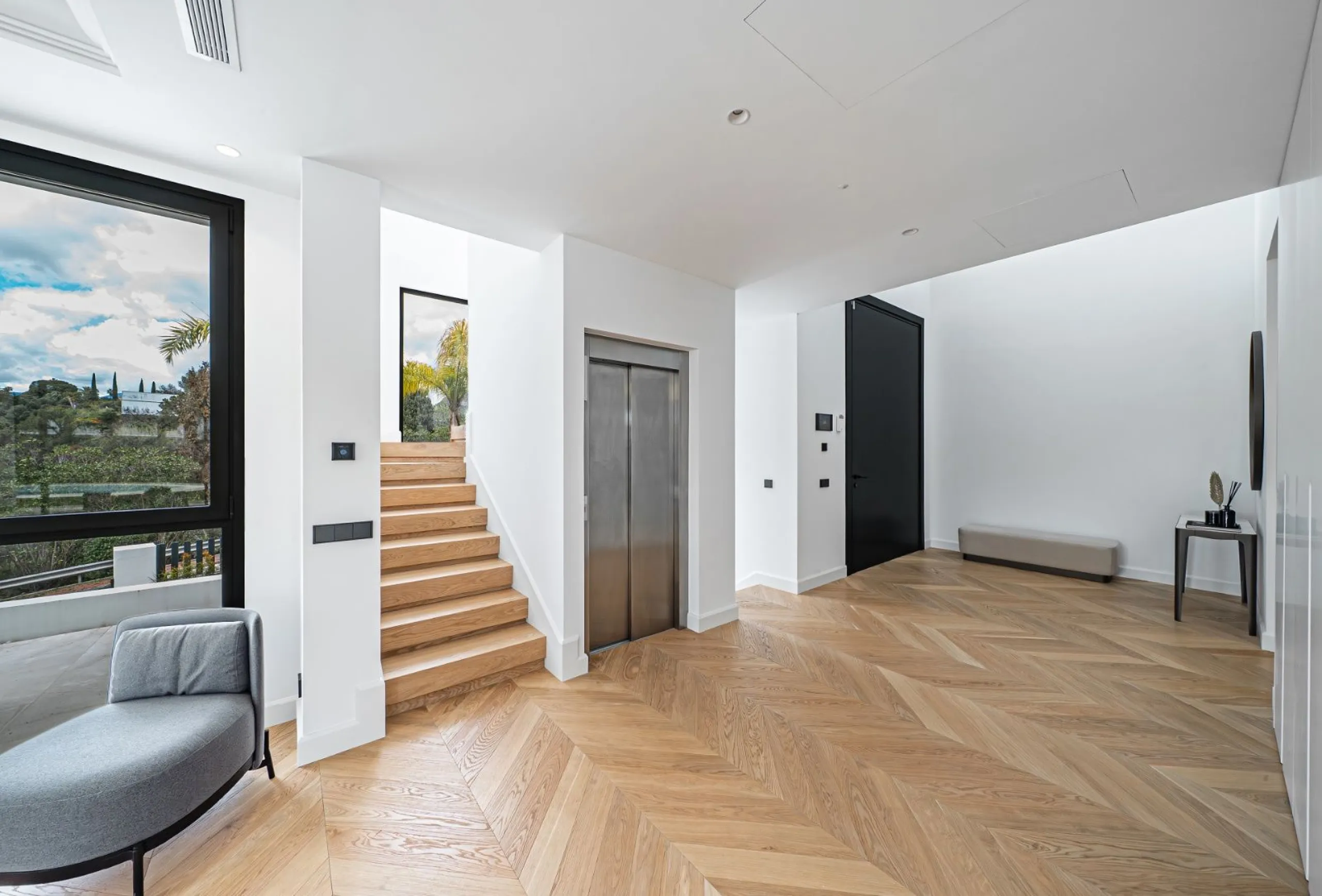 Outstanding Move-In Ready Luxury Villa on Marbella's Golden Mile