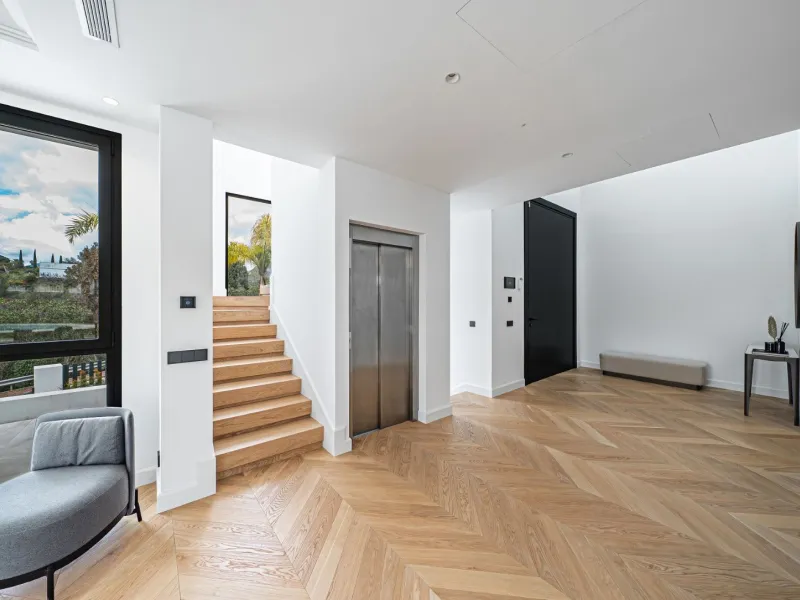 Outstanding Move-In Ready Luxury Villa on Marbella's Golden Mile