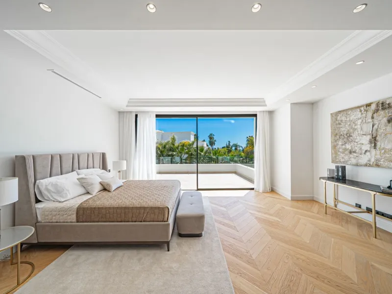 Outstanding Move-In Ready Luxury Villa on Marbella's Golden Mile