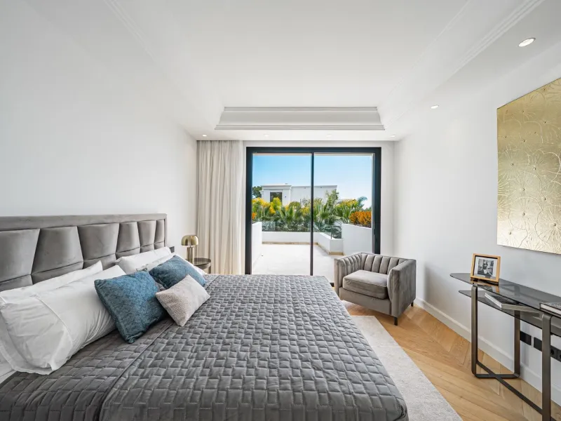 Outstanding Move-In Ready Luxury Villa on Marbella's Golden Mile