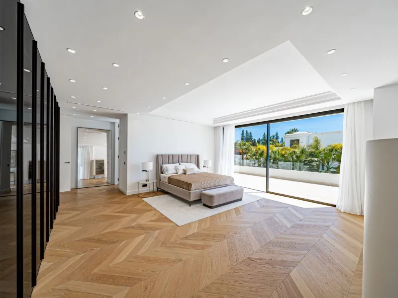 Outstanding Move-In Ready Luxury Villa on Marbella's Golden Mile