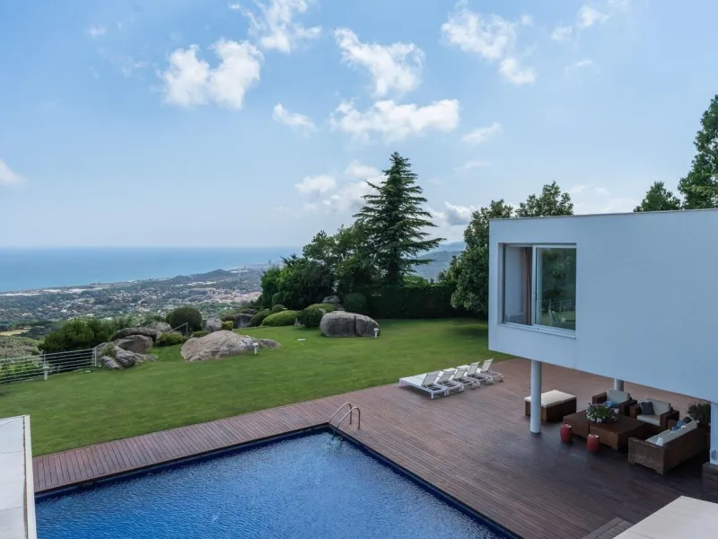 Lujosa villa con jardín privado en Sant Andreu de Llavaneres, Barcelona