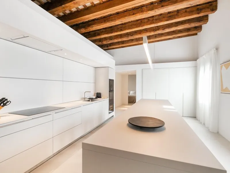 Luxury Apartment with High-End Furnishings and SPA in the Gothic Quarter, Barcelona