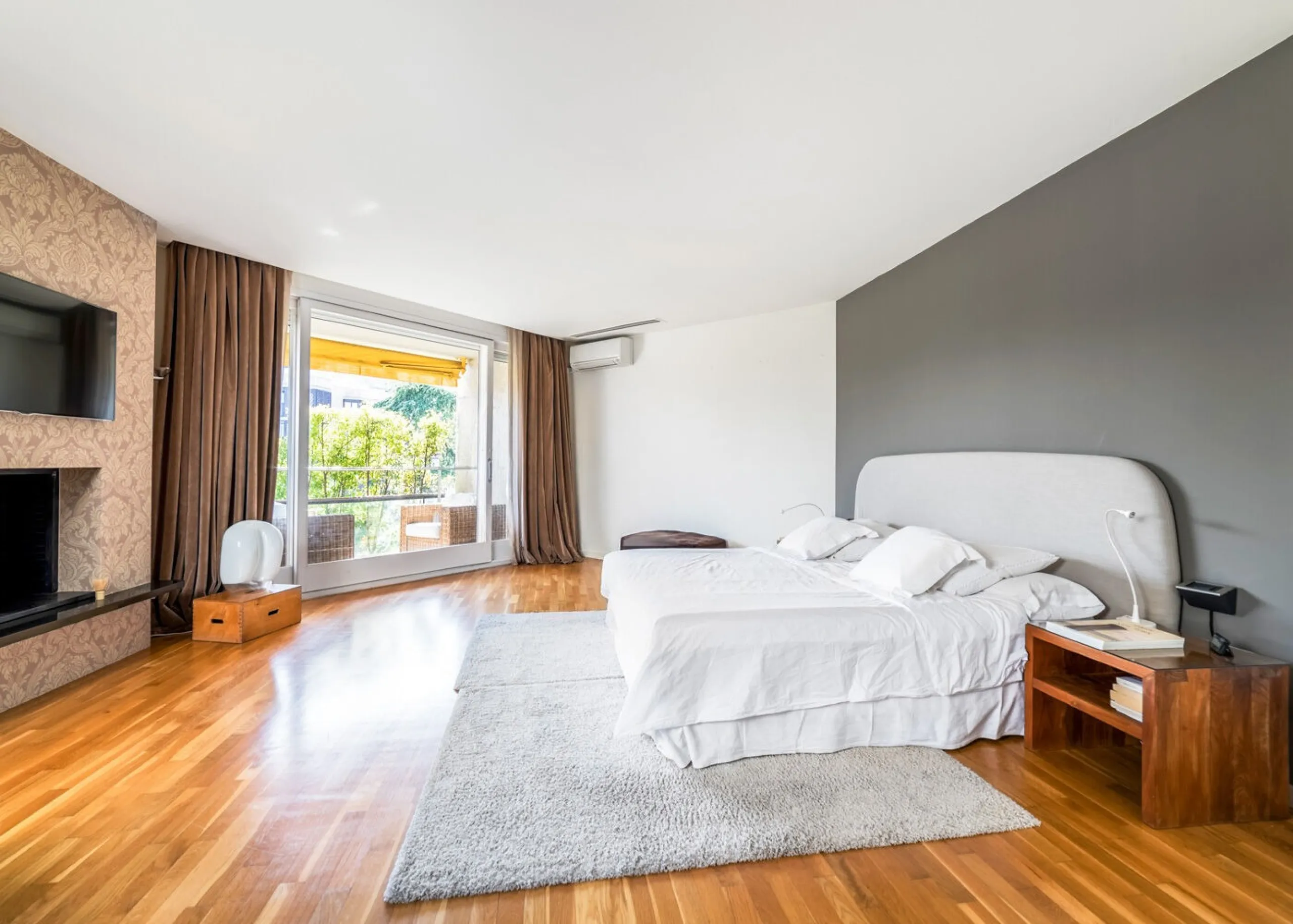 Luxury Penthouse Duplex with Expansive Terraces in Pedralbes, Barcelona