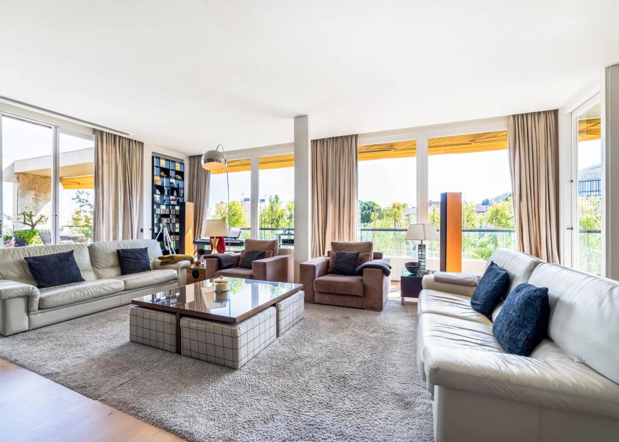 Luxury Penthouse Duplex with Expansive Terraces in Pedralbes, Barcelona