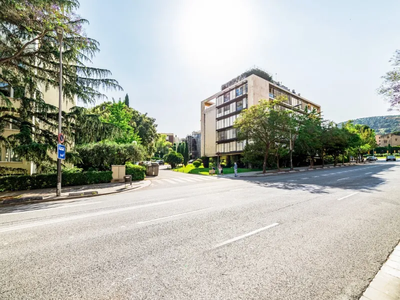 Luxury Penthouse Duplex with Expansive Terraces in Pedralbes, Barcelona