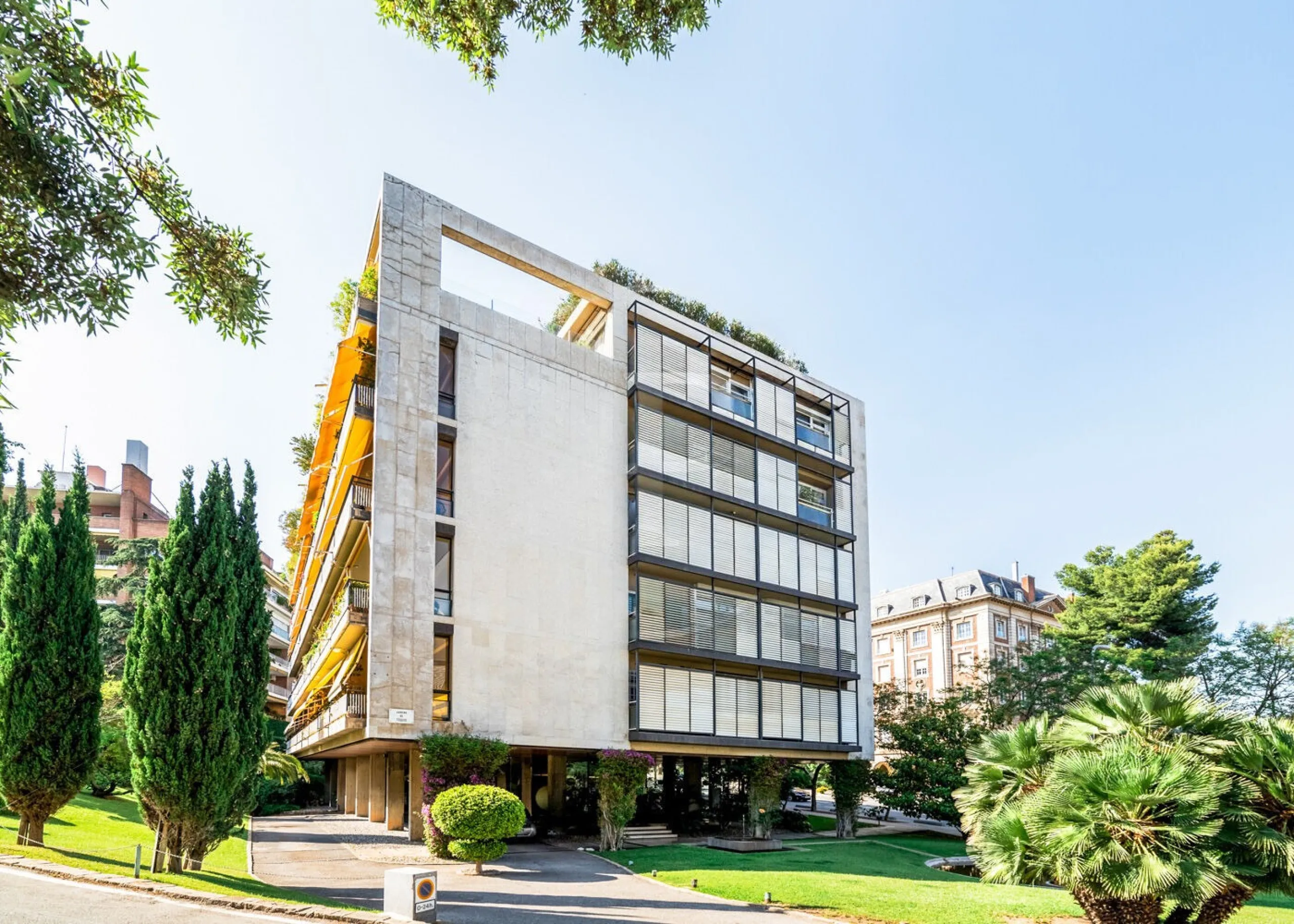 Luxury Penthouse Duplex with Expansive Terraces in Pedralbes, Barcelona