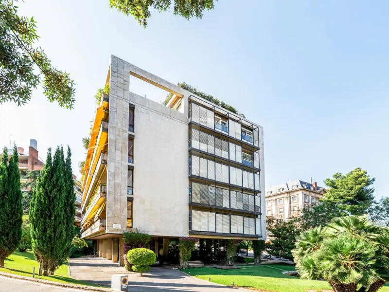 Luxury Penthouse Duplex with Expansive Terraces in Pedralbes, Barcelona