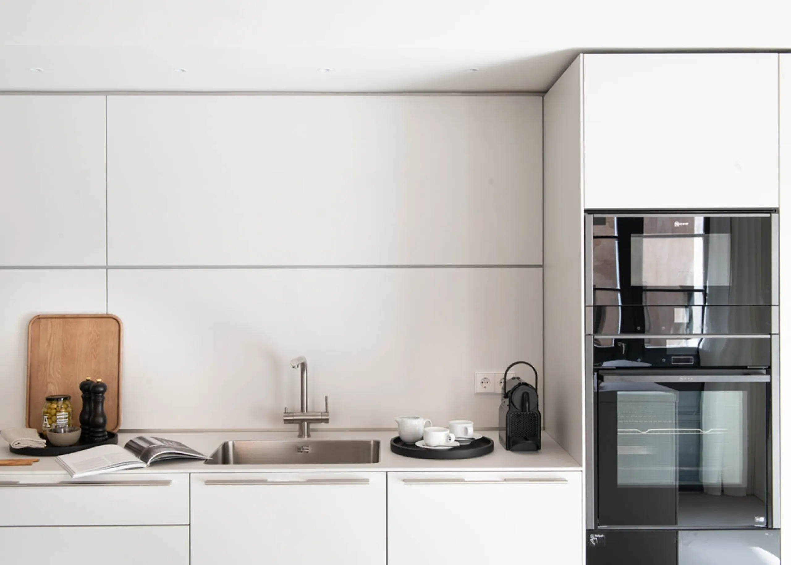 Luxury Apartment for Rent with Patio and Three Bedrooms in the Gothic Quarter, Barcelona