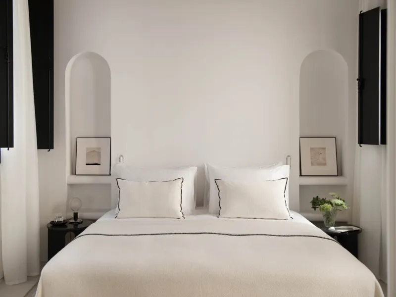 Luxury Apartment for Rent with Patio and Three Bedrooms in the Gothic Quarter, Barcelona