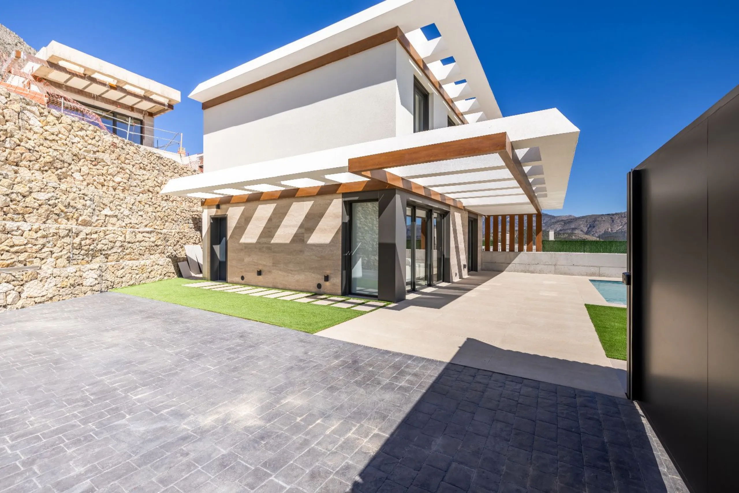 Modern Villas with Sea Views in an Exclusive, Quiet Development in Polop, Alicante