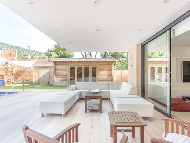 Luxury House with a Garden and Panoramic Views for Rent in the Prestigious Pedralbes district, Barcelona