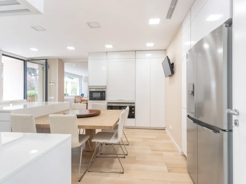 Luxury House with a Garden and Panoramic Views for Rent in the Prestigious Pedralbes district, Barcelona