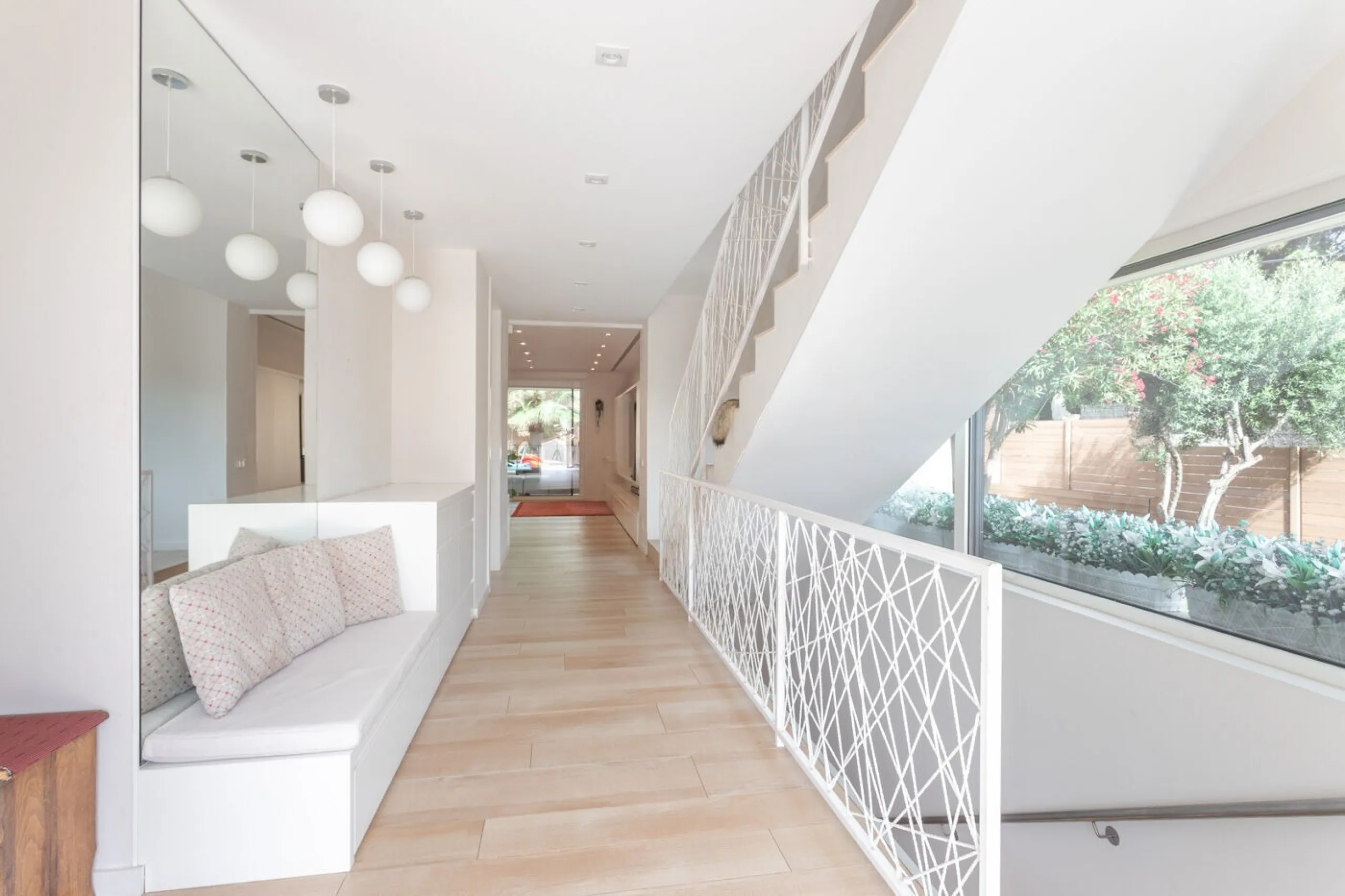 Luxury House with a Garden and Panoramic Views for Rent in the Prestigious Pedralbes district, Barcelona