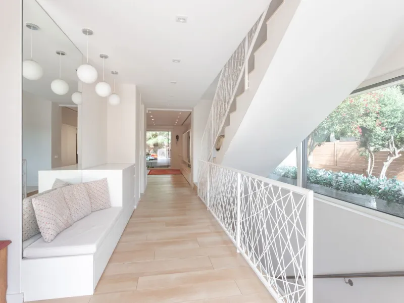 Luxury House with a Garden and Panoramic Views for Rent in the Prestigious Pedralbes district, Barcelona