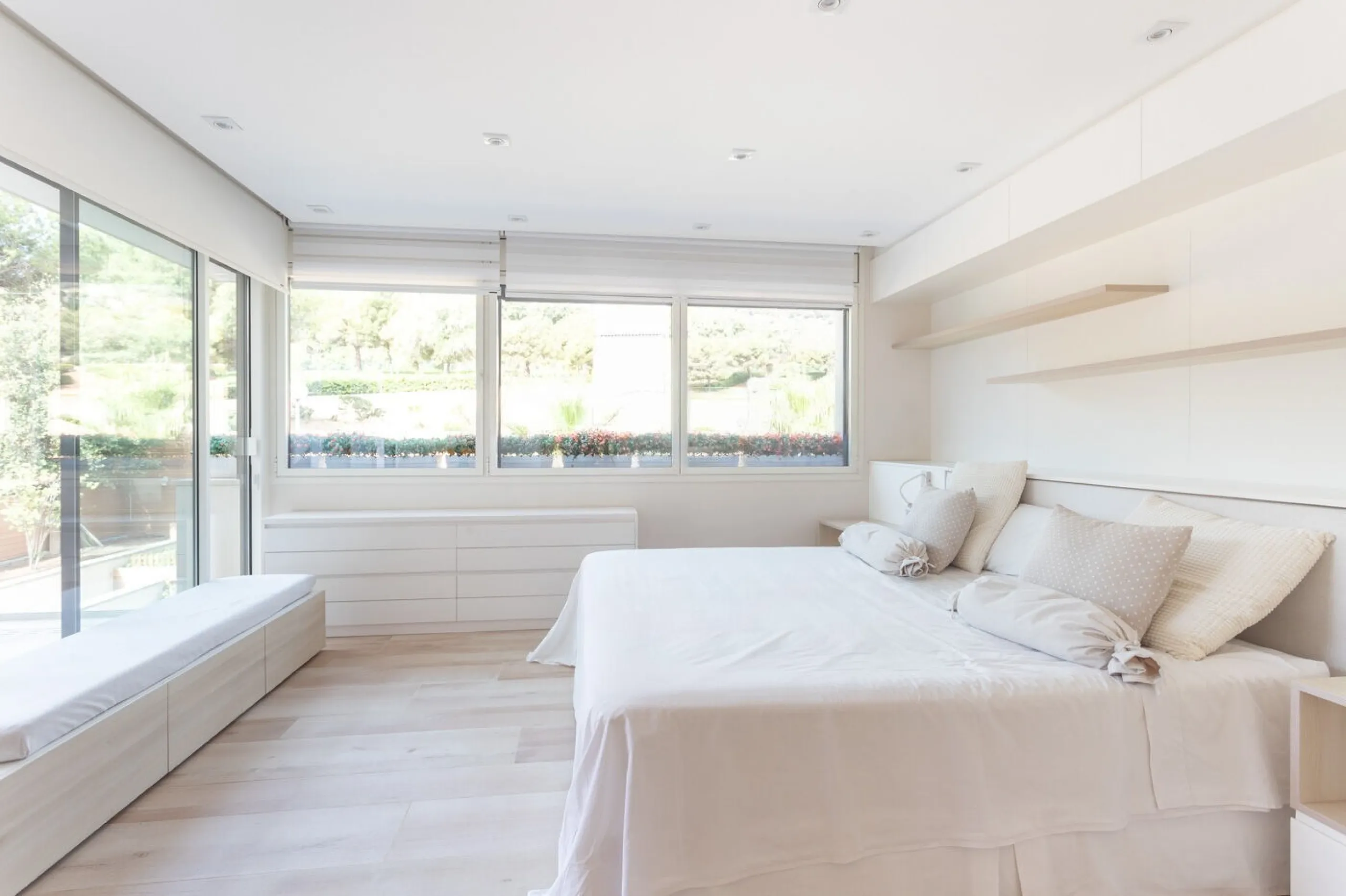 Luxury House with a Garden and Panoramic Views for Rent in the Prestigious Pedralbes district, Barcelona