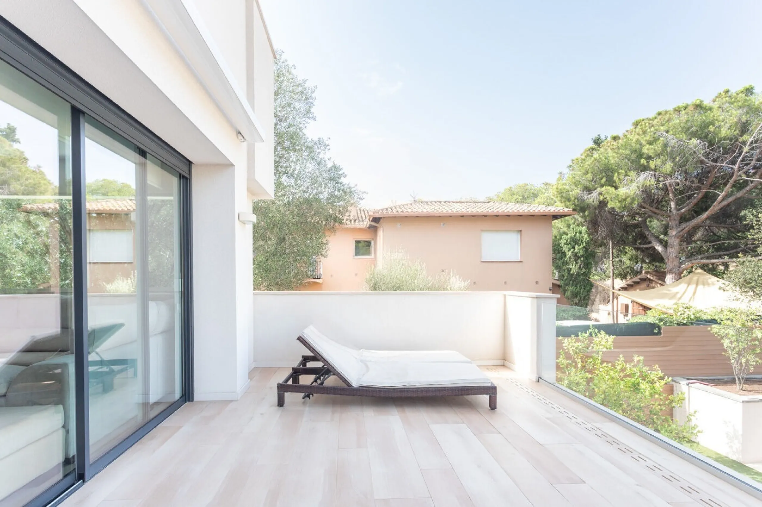 Luxury House with a Garden and Panoramic Views for Rent in the Prestigious Pedralbes district, Barcelona