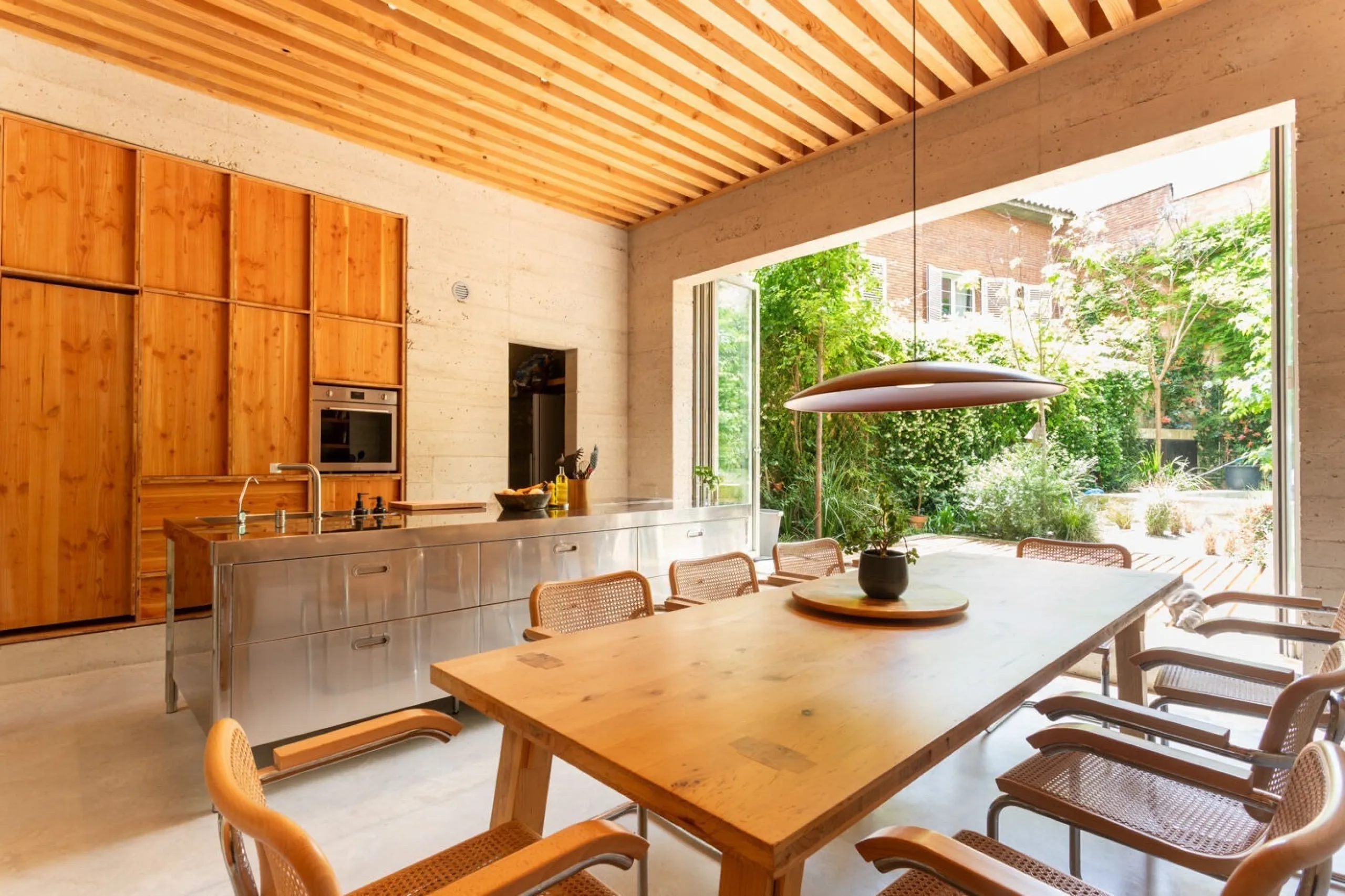 Designer Home for Rent in the Heart of the Prestigious Sarria District, Barcelona